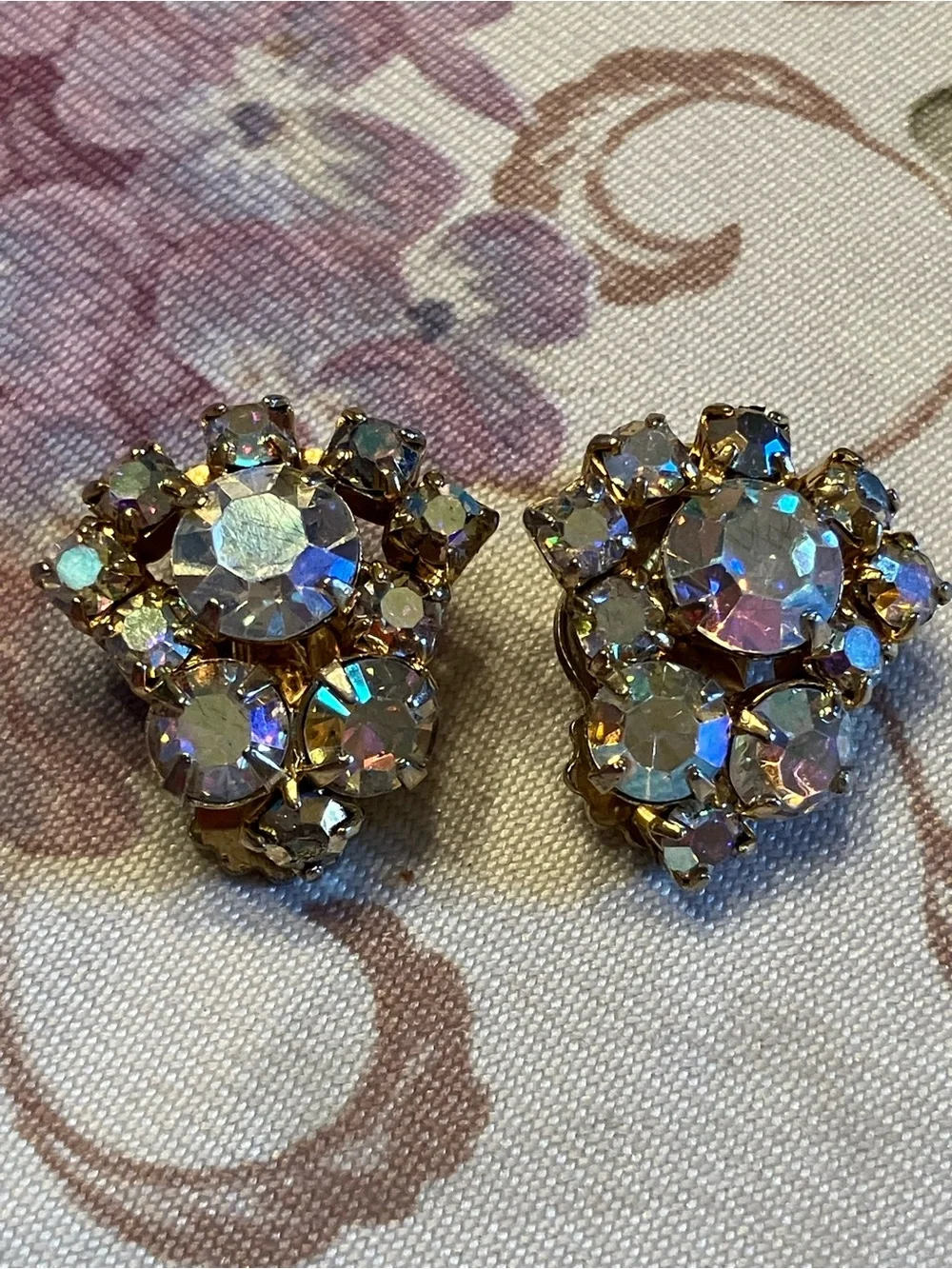 Clip Earrings 1” Aurora BOREALIS - Picture 3 of 7